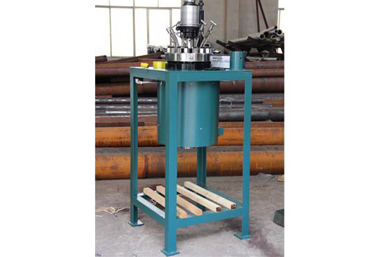 此图为我公司为大连某研究院设计、制造的20L哈氏合金实验釜。水压试验、气密性试验均一次性通过，得到了客户的认可。