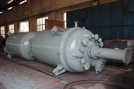 6000L不锈钢复合板高压反应釜